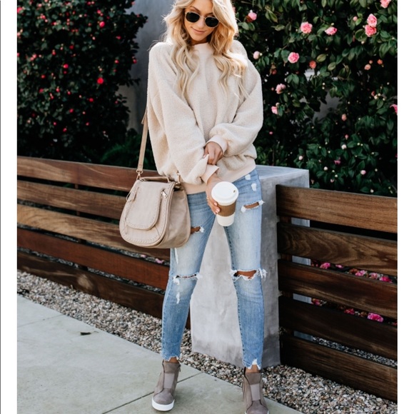 ISADORA Sherpa Pullover - Picture 8 of 8